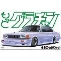 CEDRIC 4DR HT 280E BROUGHAM (NISSAN) Model Kit