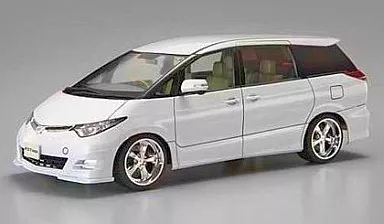 1/24 Scale Model Kit - Vehicle