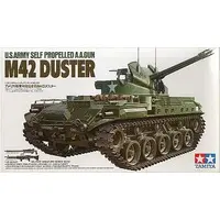 1/35 SCALE U.S. SELF-PROPELLED A.A. GUN M42 DUSTER (w/3 FIGURES) Model Kit