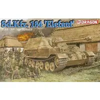 1/35 Scale Model Kit - Porsche