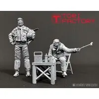 1/72 Scale Model Kit - Hot Shots!