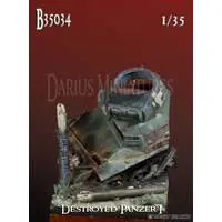 1/35 Scale Model Kit - People/Animals