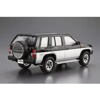 1/24 NISSAN D21 TERRANO V6-3000 R3M '91 Model Kit