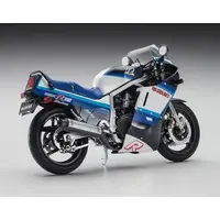 1/12 Scale Model Kit - SUZUKI