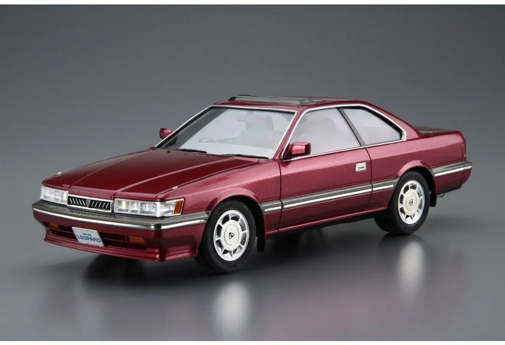 1/24 NISSAN UF31 LEOPARD 3.0 Ultima '86 Model Kit