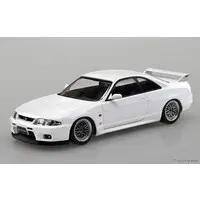 1/32 Scale Model Kit - NISSAN / SKYLINE