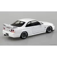 1/32 Scale Model Kit - NISSAN / SKYLINE