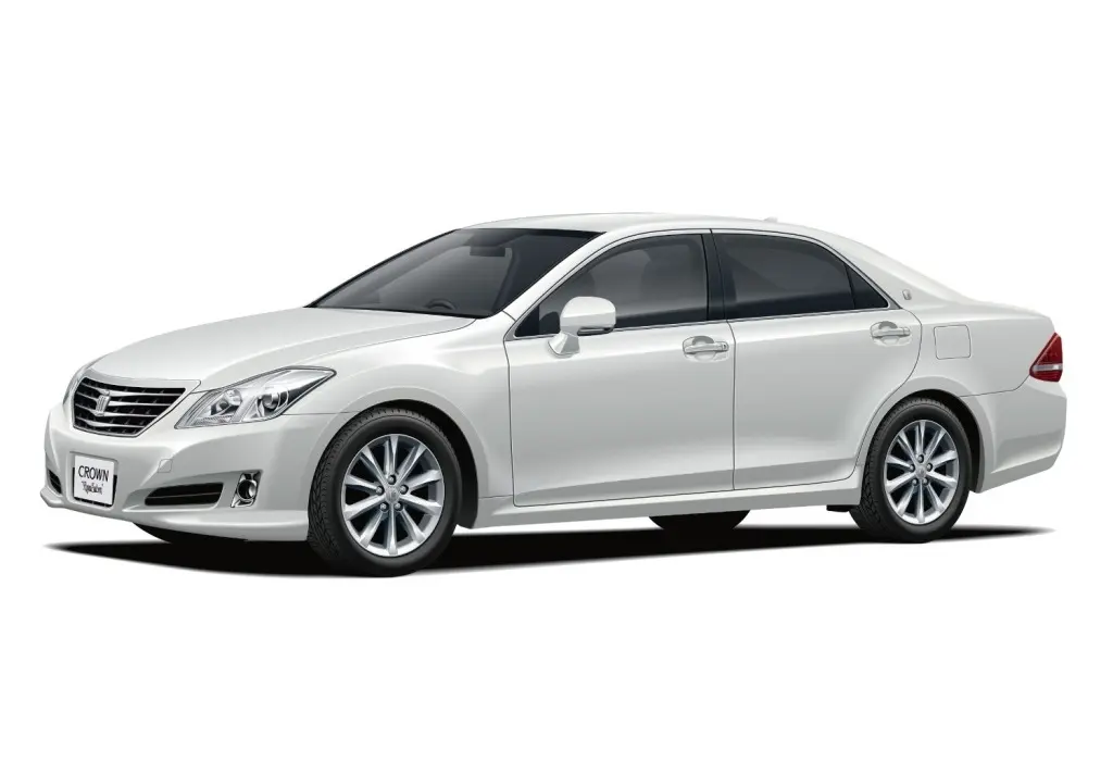 1/24 TOYOTA GRS202 CROWN ROYALSALOON '08/'10 Model Kit