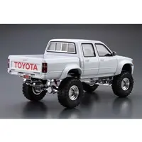 1/24 LN107 HILUX PICKUP DOUBLE CAB LIFT UP '94 (TOYOTA) Model Kit