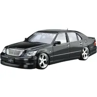 1/24 FABULOUS UCF31 CELSIOR '03 (TOYOTA) Model Kit