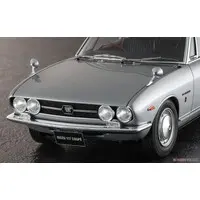 1/24 Scale Model Kit - Isuzu