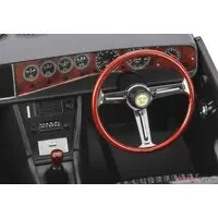 1/24 Scale Model Kit - Isuzu