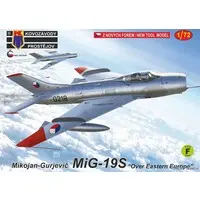 1/72 Scale Model Kit - Fighter aircraft model kits / Mikoyan-Gurevich MiG-19