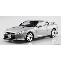 1/24 Scale Model Kit - PRE-PAINTED MODEL / SKYLINE