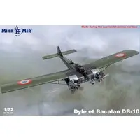 1/72 Scale Model Kit - Bomber