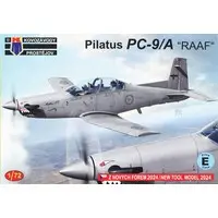 1/72 Scale Model Kit - Trainer aircraft