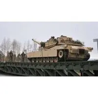 1/35 SCALE M1A1 ABRAMS TANK "UKRAINE" Model Kit