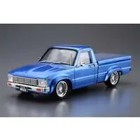 1/24 RN30 HILUX CUSTOM '78（TOYOTA） Model Kit