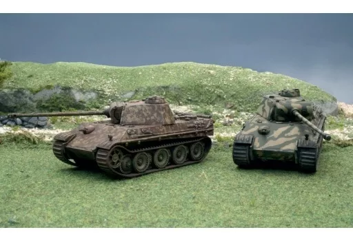 1/72 Scale Model Kit - Tank