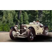 1/32 Scale Model Kit - Mercedes-Benz