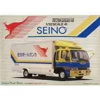 1/32 Scale Model Kit - Vehicle