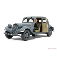 1/35 SCALE CITROEN TRACTION 11CV STAFF CAR Model Kit