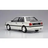 1/24 Scale Model Kit - Isuzu