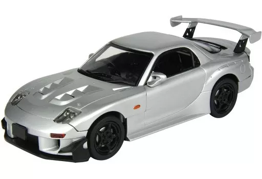1/32 Scale Model Kit - Mazda