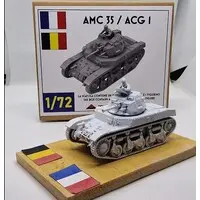 1/72 Scale Model Kit - Renault