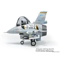 Plastic Model Kit - Fighter aircraft model kits / F-16 Fighting Falcon