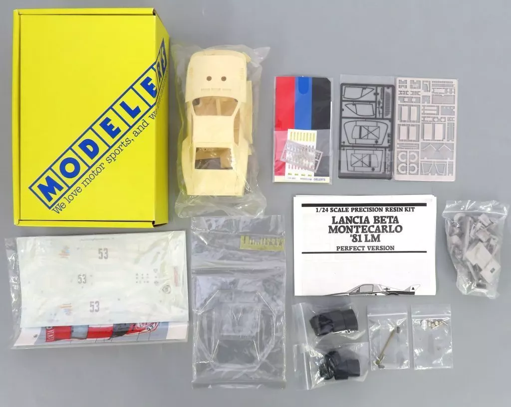 1/24 Scale Model Kit - Vehicle