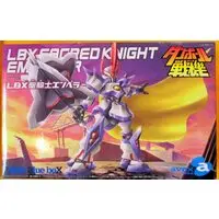 Plastic Model Kit - Danball Senki / LBX Sacred Knight Emperor