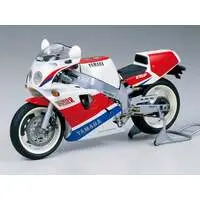 1/12 SCALE YAMAHA FZR750R (OW01) Model Kit