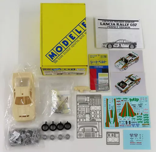 1/24 Scale Model Kit - Vehicle