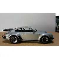 1/24 SCALE PORSCHE 911 TURBO '88 Model Kit