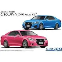 1/24 TOYOTA GRS214/AWS210 CROWN '15 Model Kit