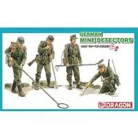 1/35 Scale Model Kit - People/Animals