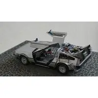 Timemachine from BACK TO THE FUTURE PartⅠ Model Kit