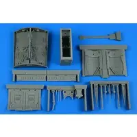 1/32 Scale Model Kit (TF-104G/CF-104D /F-104DJ/F 着陸装置格納庫 (イタレリ用) (プラモデル))