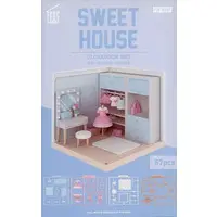 Plastic Model Kit - POPTOY HOUSE