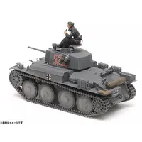 1/35 SCALE GERMAN LIGHT TANK PANZERKAMPFWAGEN 38(t) Ausf.E/F Model Kit