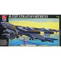 1/72 Scale Model Kit - Bomber