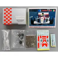 1/43 Scale Model Kit - Ford