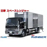 1/32 Scale Model Kit - Vehicle