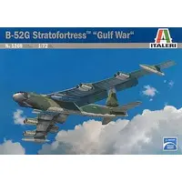 1/72 Scale Model Kit - Bomber
