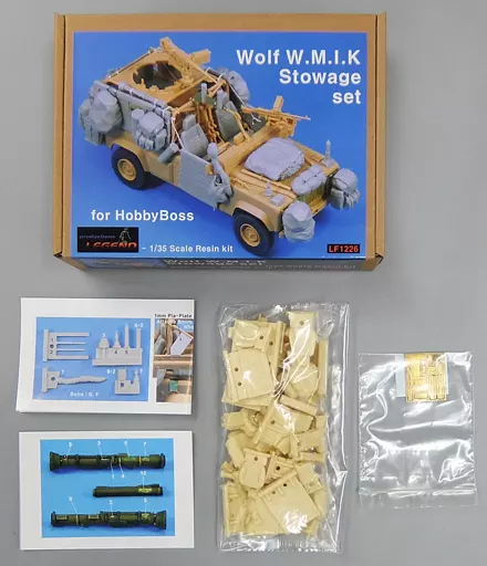 1/35 Scale Model Kit - Land Rover