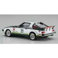 1/24 Scale Model Kit - Mazda / Mazda Savanna