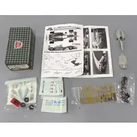 1/43 Scale Model Kit - Ford