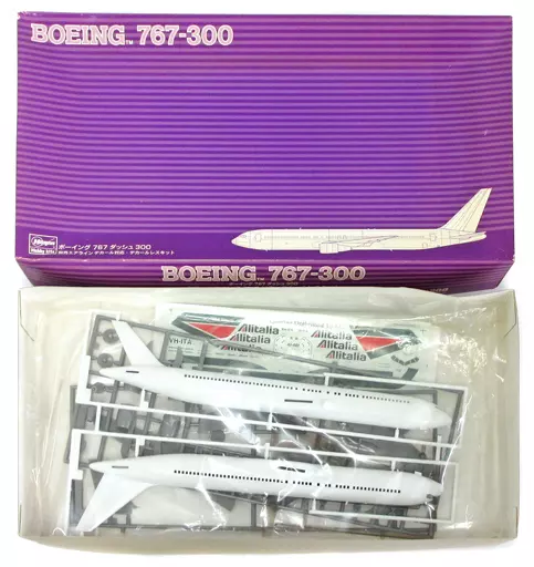 1/200 Scale Model Kit - Airliner / Boeing 767