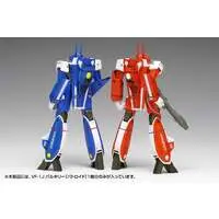 1/100 Scale Model Kit - Super Dimension Fortress Macross / VF-1J Valkyrie & Ichijo Hikaru